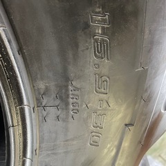 トラクタータイヤ2本　16.9-30 ダンロップの画像