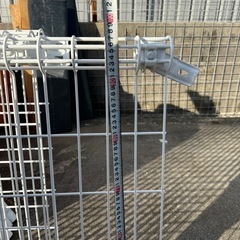 フェンス中古4枚と柱4本の画像