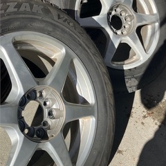 スタッドレス　16インチ　4本セット　エスティマ　クラウン　ヴェゼルなどの画像