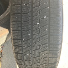スタッドレス　16インチ　4本セット　エスティマ　クラウン　ヴェゼルなどの画像