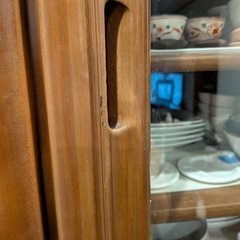 無料　食器棚　今月23日までの画像