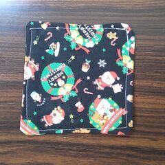 【ハンドメイド】クリスマス柄コースター（黒）の画像