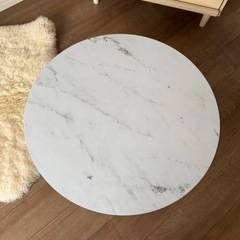 【美品】 LOWYA大理石柄丸テーブルの画像