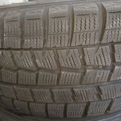 スタッドレスタイヤの画像