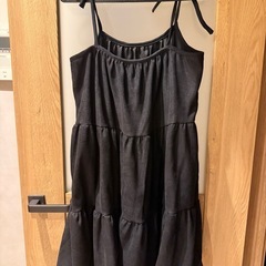 nugu ブラック キャミワンピースの画像