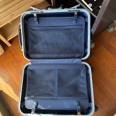 スーツケースの画像