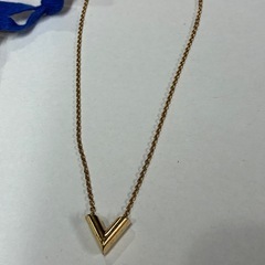 ルイ・ヴィトンLouis Vuitton エッセンシャルVネックレス　箱保証書付の画像