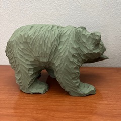 木彫りのくま　色替えの画像