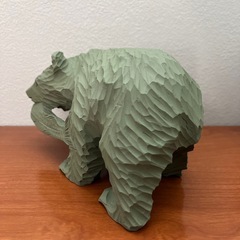木彫りのくま　色替えの画像