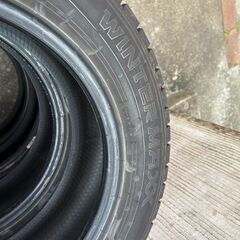 美品！ダンロップ(DUNLOP) スタッドレスタイヤ 4本セット の画像