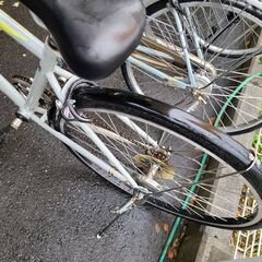 J1926【リユースのサカイ柏店】クロスバイク　ASTROIA　6段変速　オートライト　700×32c　グレー　★店頭にて試乗可★ 簡易クリーニング済　　 中古自転車 　流山市  松戸市 我孫子市 鎌ヶ谷市 船橋市 守谷市 取手市　の画像