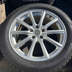 ピレリ 18インチ ランフラット スタッドレスタイヤ 235/50/18の画像