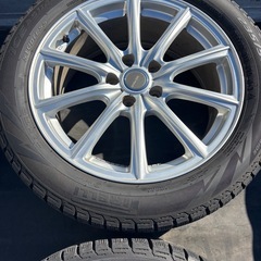 ピレリ 18インチ ランフラット スタッドレスタイヤ 235/50/18の画像