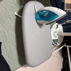 アイロン、アイロン台の画像