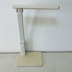 デスクライト 電源が使える LED 無印良品 調光可能 角度調節可能 スタンドライト ホワイトの画像