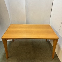 130ダイニングテーブルの画像