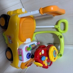 アンパンマン よくばりビジーカーDX 足けリ乗用玩具 押し棒ガード付きの画像