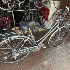 27インチ　アサヒ（トラッドライン）内装３段変速　LEDオートライト　錆びにくいステンレスかご　パンクしにくいタイヤ　シルバーの画像