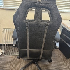 ゲーミングチェアの画像