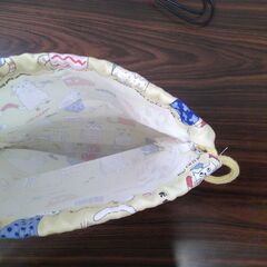 【ハンドメイド】ネコ柄きんちゃく（黄）の画像