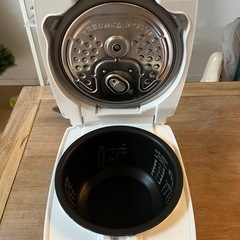 炊飯器の画像