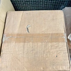 タイル　ホワイト系1箱1000円の画像