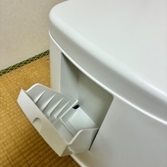 ポータブルトイレ　使用数回のみ、消毒ずみ済の画像