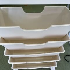 【リサイクルショップ ピカソ 小松原】✨未使用品‼ キャスター付き多段収納ワゴン／ホワイト✨★9456★の画像