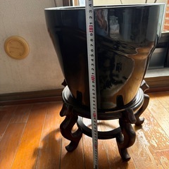 鉢と台　の画像