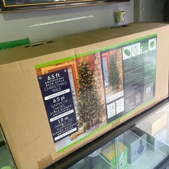 【COSTCO】クリスマスツリー スリム型 電飾付き 約190cm LEDの画像