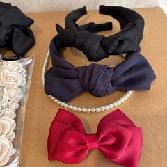 ヘアアクセ色々（左 大人用・右 ジュニア用）の画像