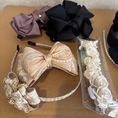 ヘアアクセ色々（左 大人用・右 ジュニア用）の画像