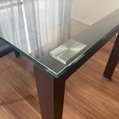 ガラスダイニングてーテーブルの画像
