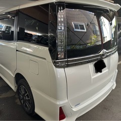 TOYOTA VOXY グレードZS 車検長期の画像