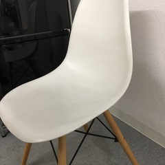イームズチェア　4脚セット【12月中】
の画像