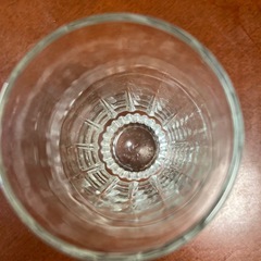ガラスコップの画像