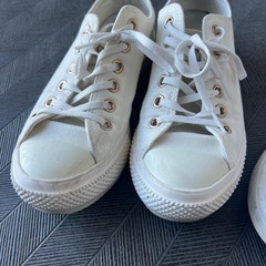レディースシューズ23.5の画像