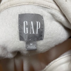 GAP パーカー　ブラック、ホワイト2着セットでの画像