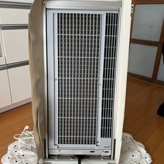 コロナ ウィンドエアコン 冷暖房兼用タイプ CWH-A1818 2018年製の画像