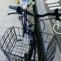 27インチオートライト6段変速付きの中古シティーサイクルです。防犯登録も込みの価格なので、手間なく乗ることができますの画像