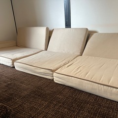 リクライニングローソファー3人掛けの画像