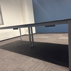 ミーティングテーブルの画像