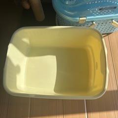 猫用ゲージ、ペットキャリー、爪とぎの画像