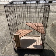 猫用ゲージ、ペットキャリー、爪とぎの画像