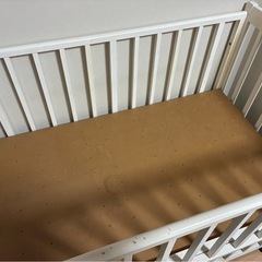 ベビーベッドの画像