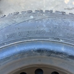 175/65R14 PCD100　4H スタッドレスタイヤの画像