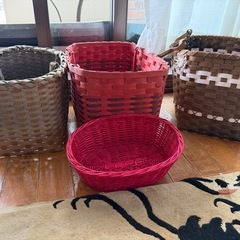 かご4つ
の画像