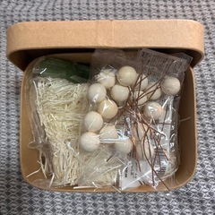 ペーパークッションとベリーピック（白）クラフトBOX付きの画像