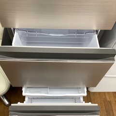 90分の無料軽トラック貸出サービス！【HITACHI】3ドア冷蔵庫（R-V32KV）のご紹介です!の画像