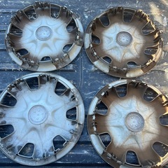 トヨタのホイールカバー欲しい人居たら缶コーヒーと交換しませんか？の画像